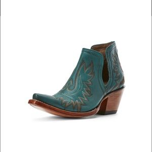 ISO turquoise Ariat Dixon boots ISO